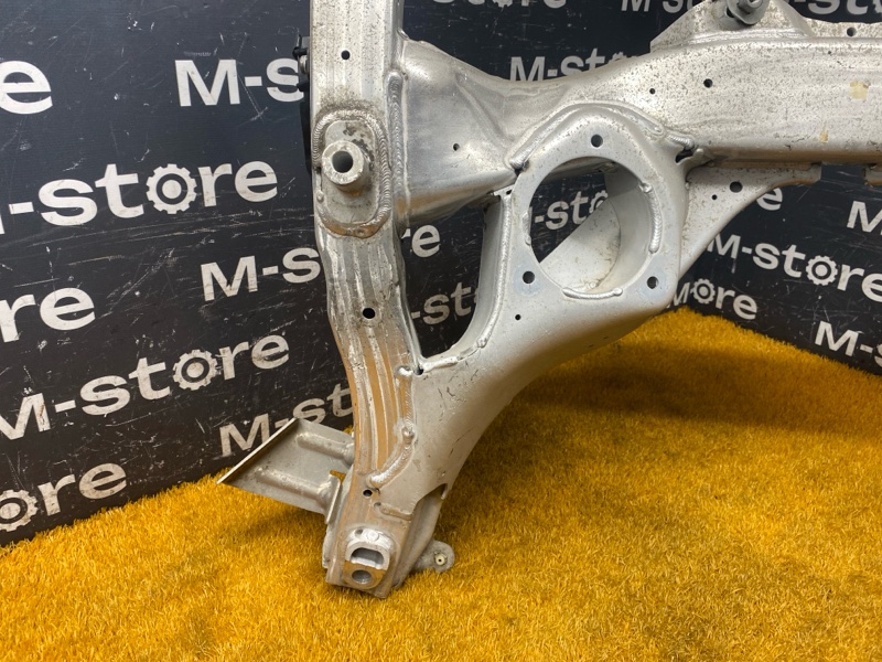 Балка поперечная (подрамник), 4000 рублей, Красноярск