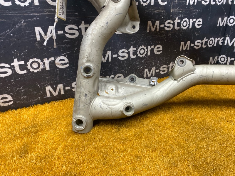 Балка поперечная (подрамник), 6700 рублей, Красноярск