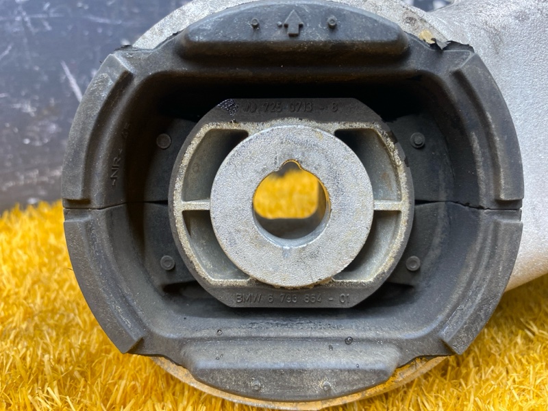 Балка поперечная (подрамник), 2000 рублей, Красноярск