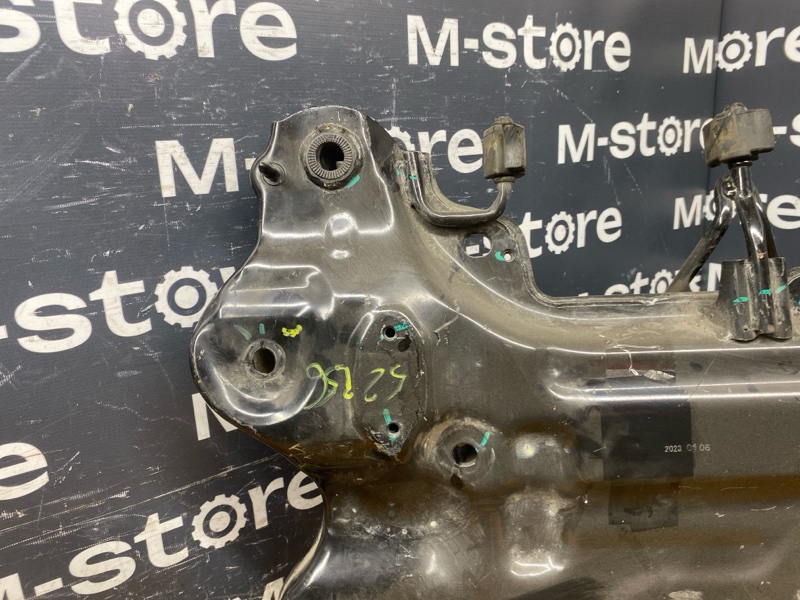 Балка поперечная (подрамник), 16000 рублей, Красноярск