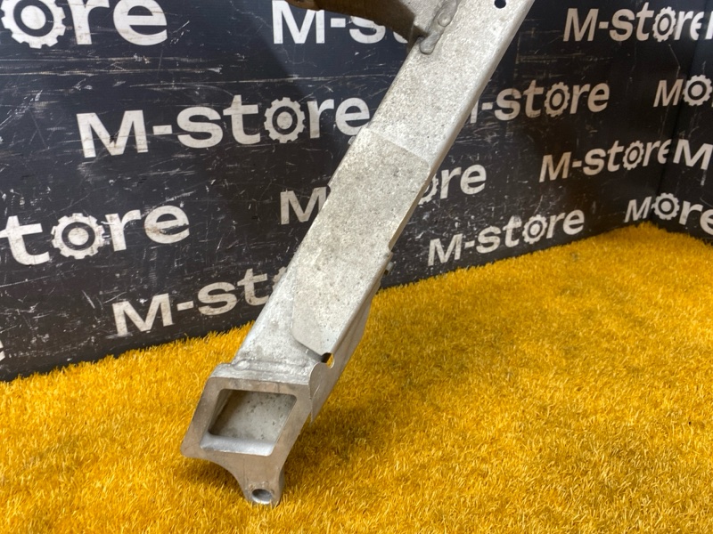 Балка поперечная (подрамник), 4500 рублей, Красноярск