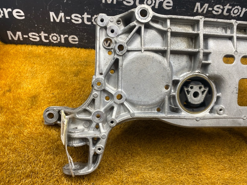 Балка поперечная (подрамник), 3500 рублей, Красноярск