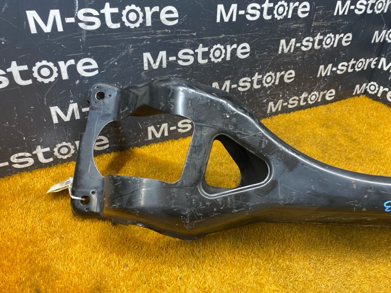 Балка поперечная (подрамник), 300 рублей, Красноярск