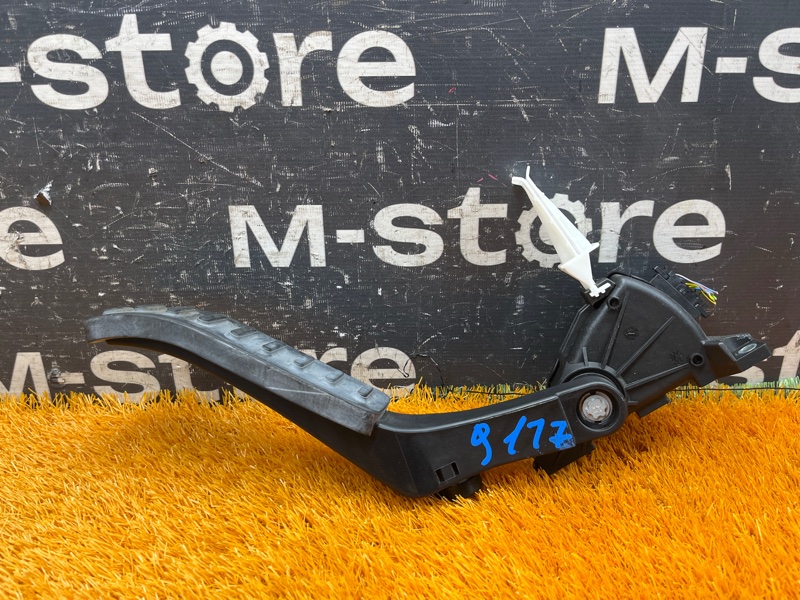 педаль газа, 500 рублей, Красноярск