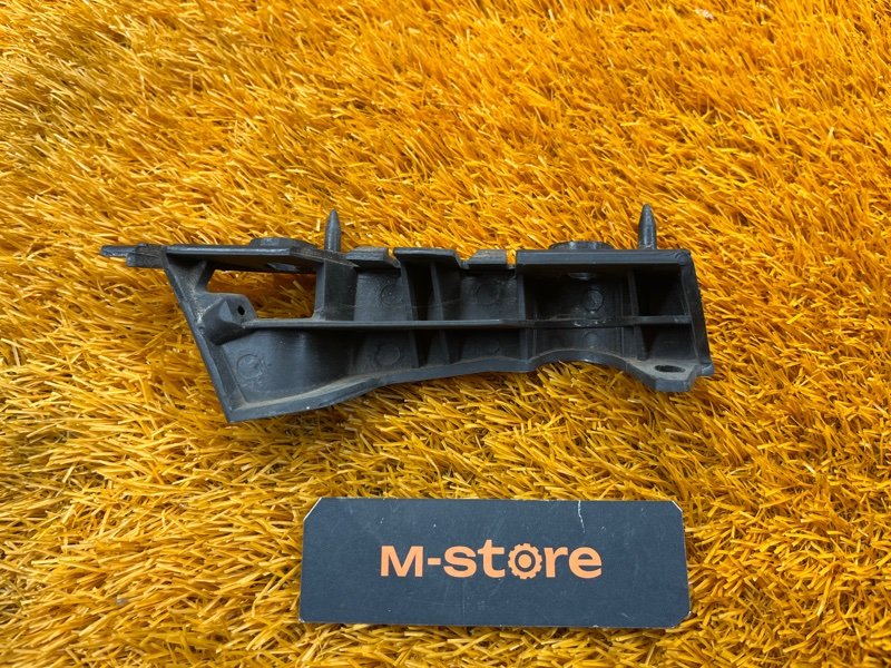 крепление бампера, 900 рублей, Красноярск