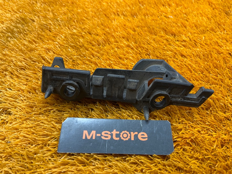 крепление бампера, 900 рублей, Красноярск