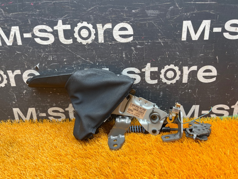 Ручка ручного тормоза, 1000 рублей, Красноярск