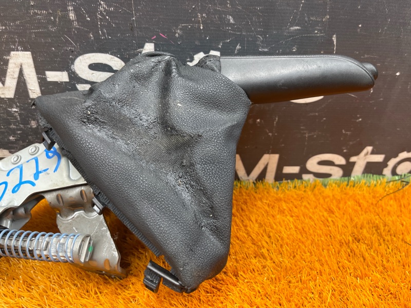 Ручка ручного тормоза, 1000 рублей, Красноярск