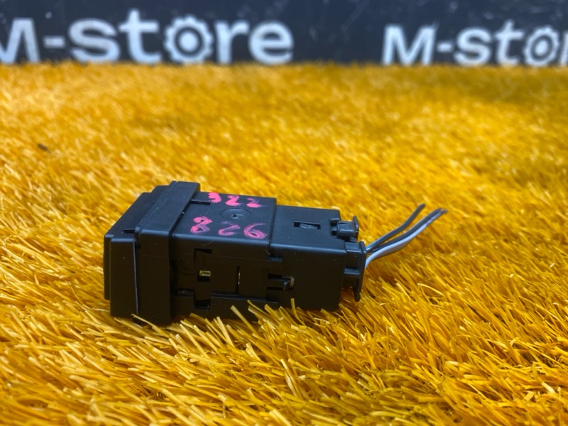 Кнопка подогрева сидений, 300 рублей, Красноярск