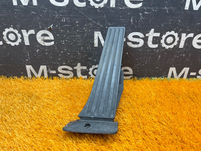 педаль газа, 1300 рублей, Красноярск