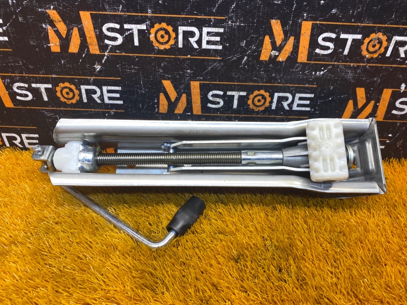 домкрат, 2500 рублей, Красноярск