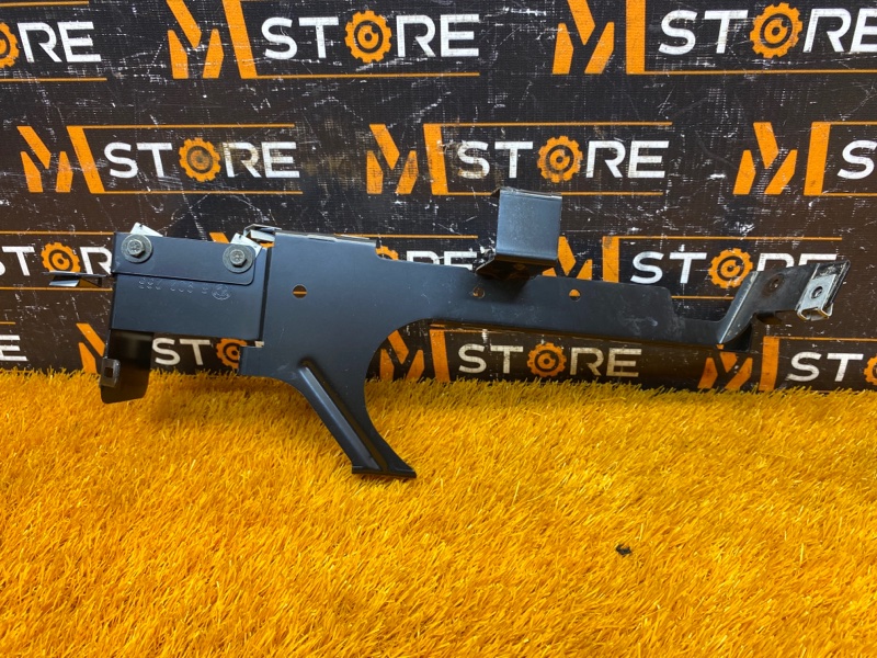 кронштейн, 300 рублей, Красноярск