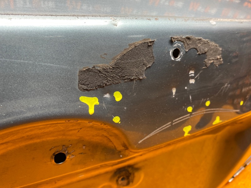 крышка багажника, 2000 рублей, Красноярск