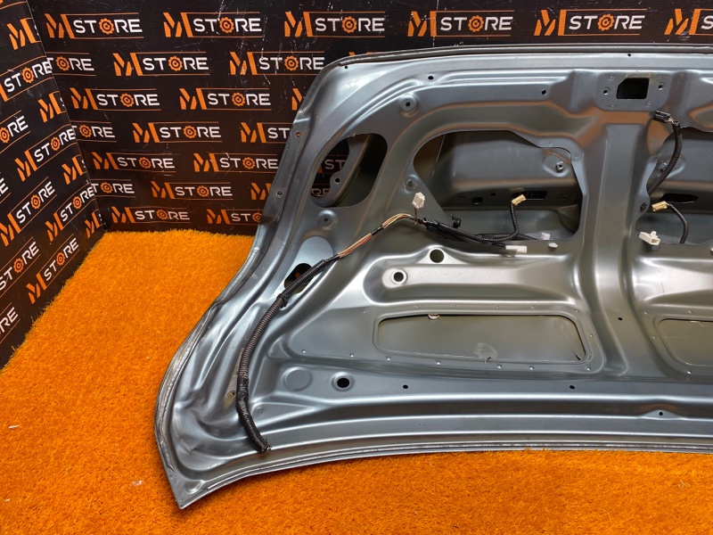 крышка багажника, 2000 рублей, Красноярск