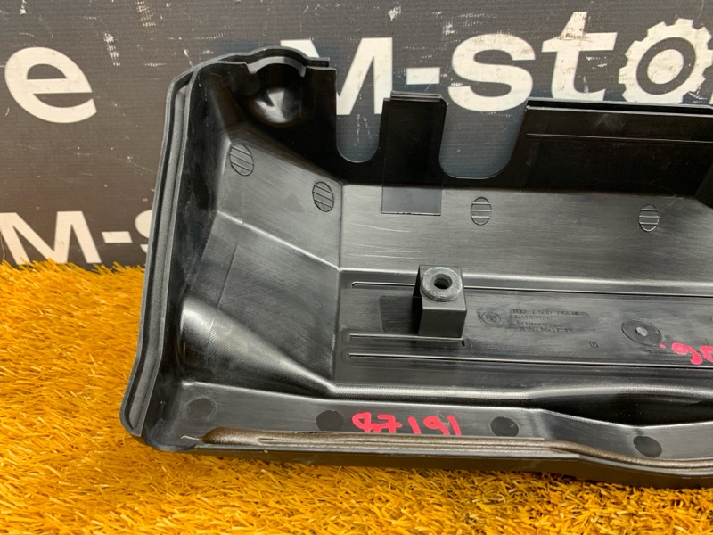 крышка двигателя, 1000 рублей, Красноярск