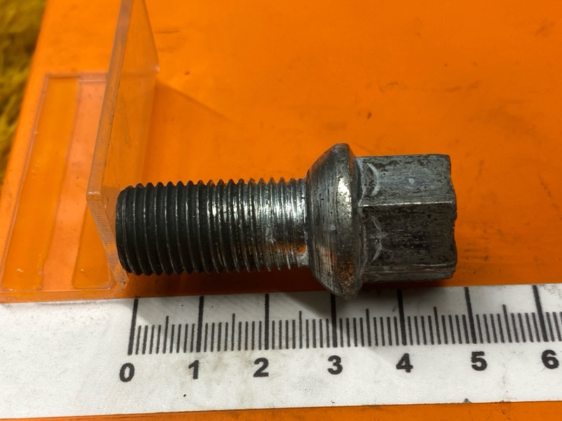 болт колесный, 1600 рублей, Красноярск