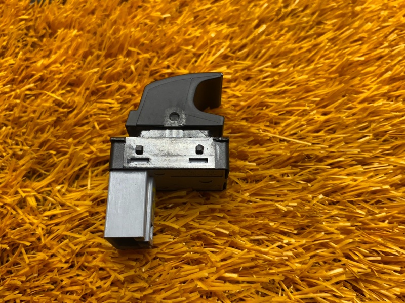 кнопка стеклоподъемника, 500 рублей, Красноярск