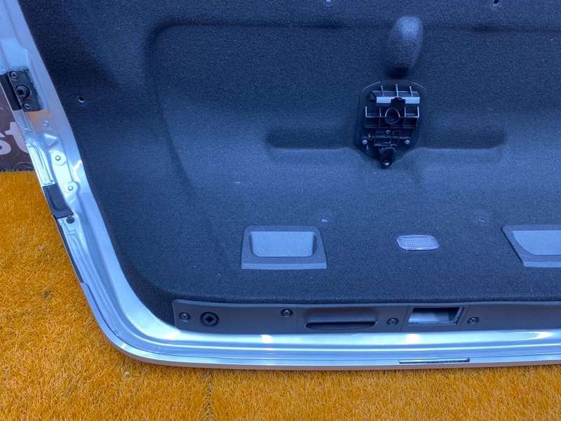 крышка багажника, 5000 рублей, Красноярск