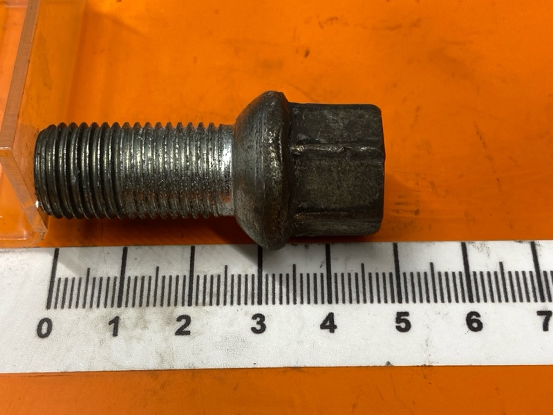 болт колесный, 1600 рублей, Красноярск