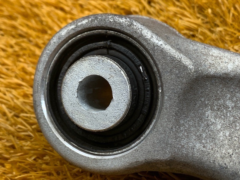 Рычаг подвески верхний, 500 рублей, Красноярск