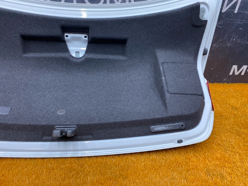 крышка багажника, 20000 рублей, Красноярск