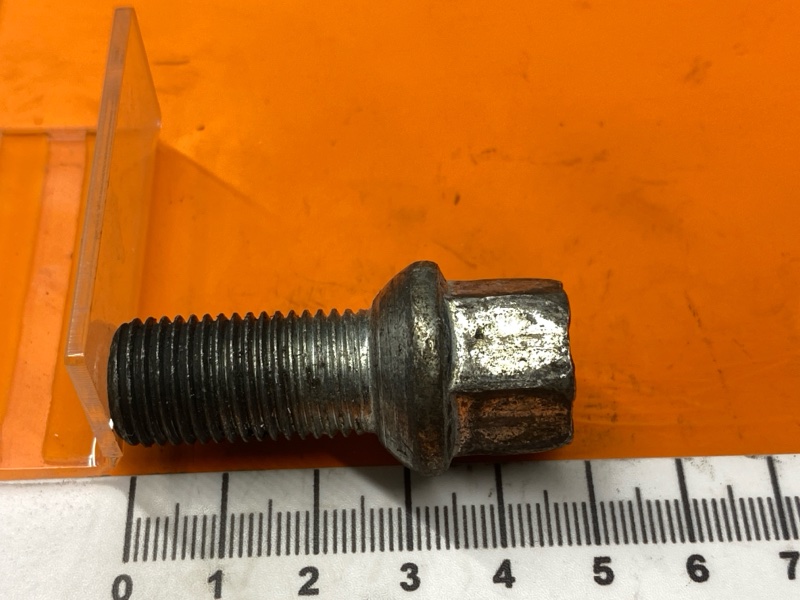 болт колесный, 1600 рублей, Красноярск