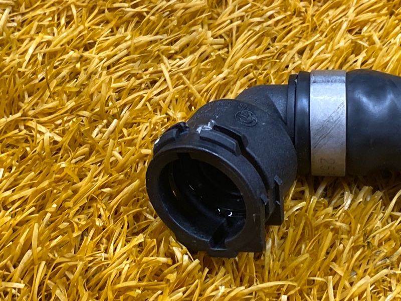 Патрубок системы охлаждения, 1500 рублей, Красноярск