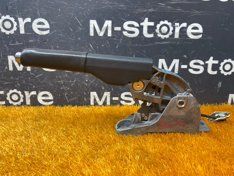 Ручка ручного тормоза, 1000 рублей, Красноярск