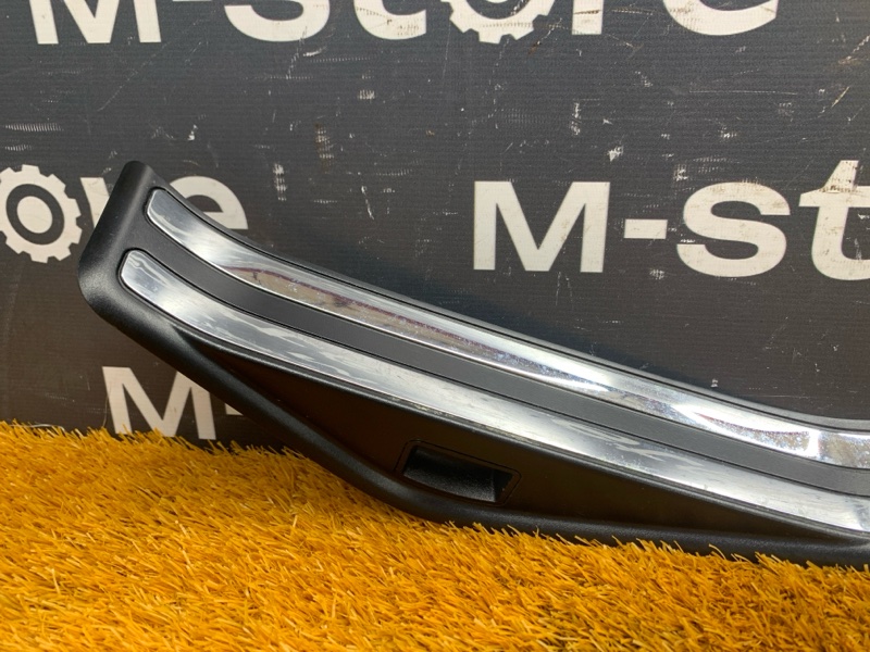 Накладка на порог салона, 400 рублей, Красноярск