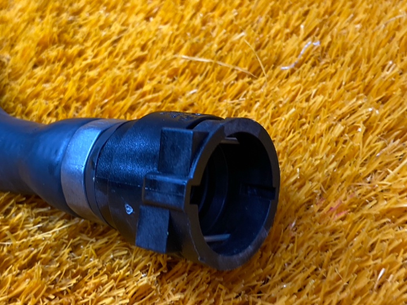 Патрубок системы охлаждения, 1300 рублей, Красноярск