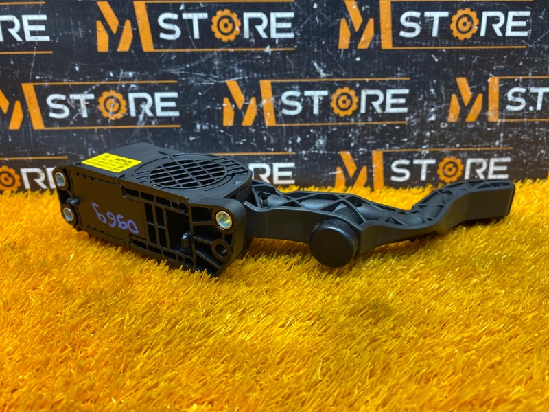 педаль газа, 1560 рублей, Красноярск