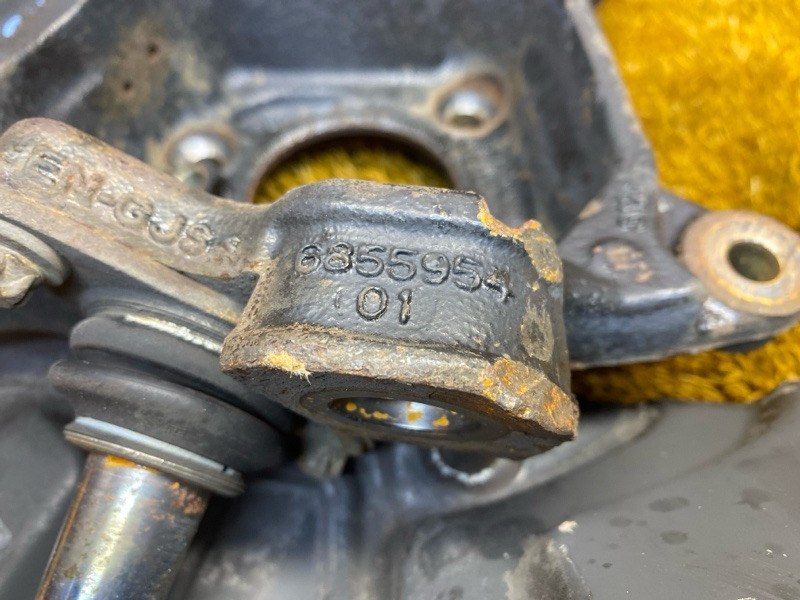 кулак поворотный, 2000 рублей, Красноярск