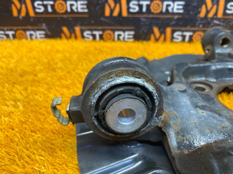 кулак поворотный, 2000 рублей, Красноярск