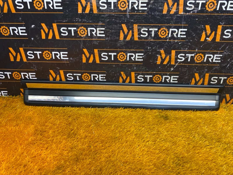 Накладка на порог салона, 380 рублей, Красноярск