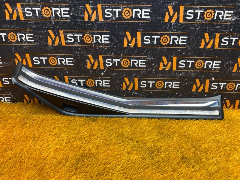 Накладка на порог салона, 340 рублей, Красноярск