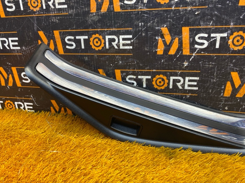 Накладка на порог салона, 340 рублей, Красноярск