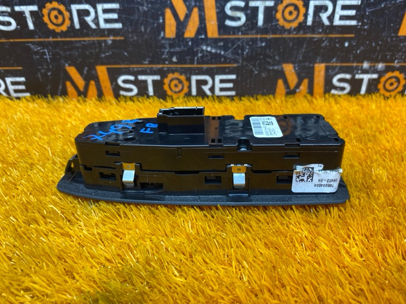 Блок управления стеклоподъемниками, 1000 рублей, Красноярск