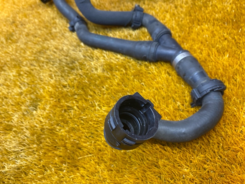 Патрубок системы охлаждения, 1000 рублей, Красноярск