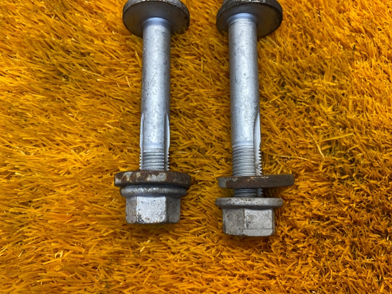 Болт развальный, 500 рублей, Красноярск