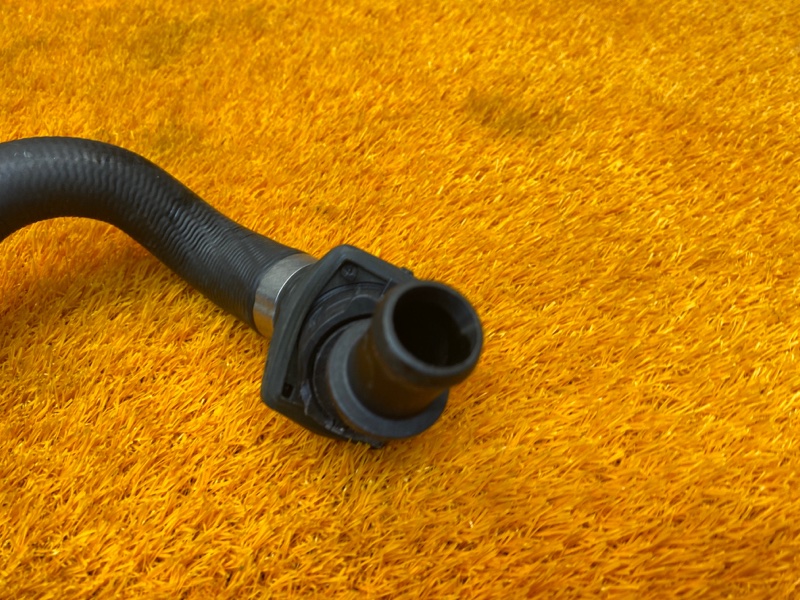 Патрубок системы охлаждения, 1200 рублей, Красноярск