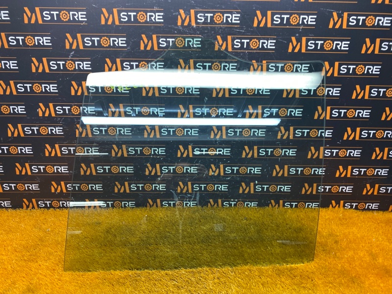 Стекло боковое, 2500 рублей, Красноярск