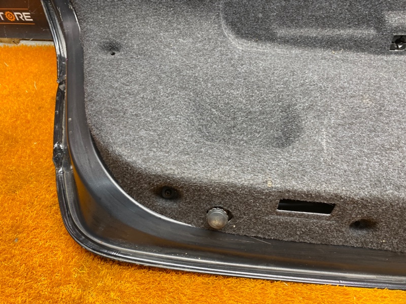 крышка багажника, 5000 рублей, Красноярск