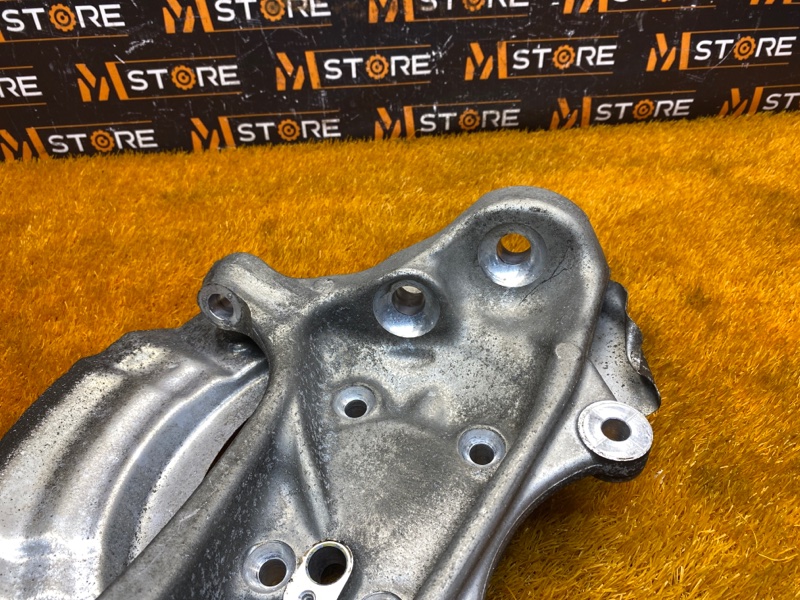 кулак поворотный, 1000 рублей, Красноярск