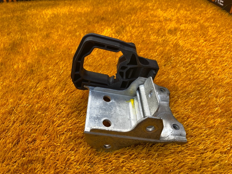 Кронштейн радиатора, 660 рублей, Красноярск