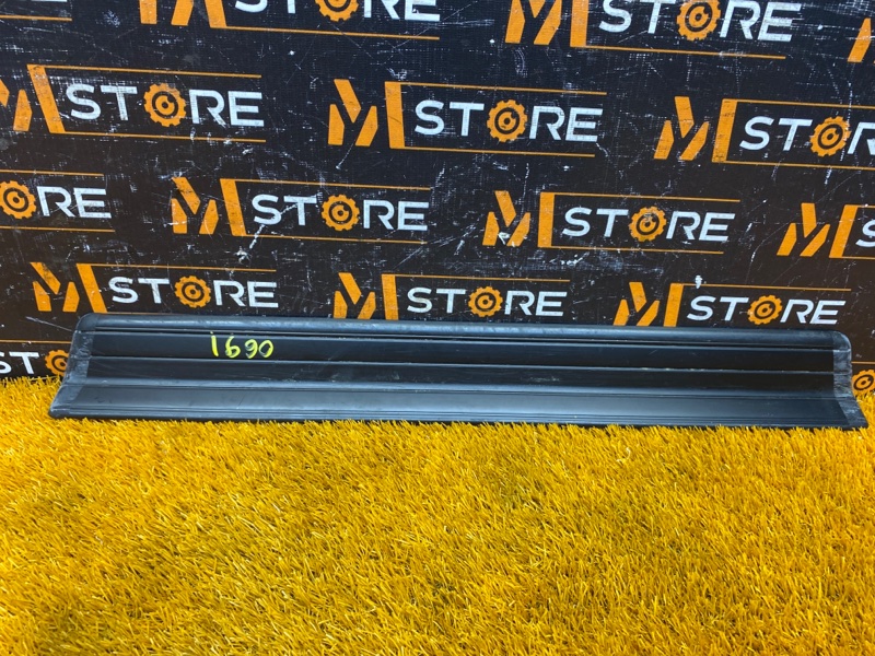 Накладка на порог салона, 360 рублей, Красноярск