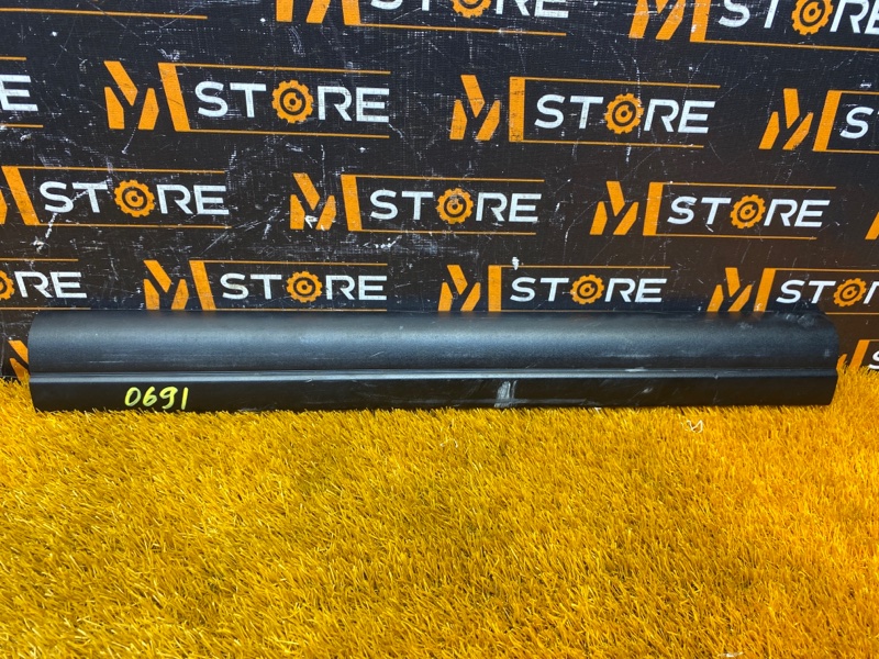 Накладка на порог салона, 260 рублей, Красноярск