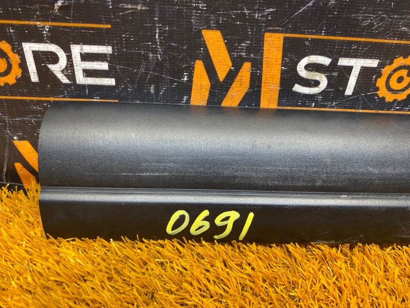 Накладка на порог салона, 260 рублей, Красноярск