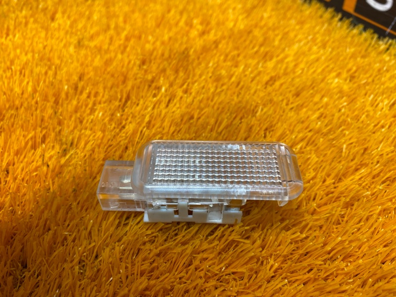 плафон освещения, 100 рублей, Красноярск