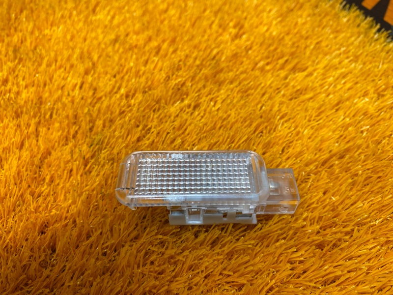 плафон освещения, 100 рублей, Красноярск