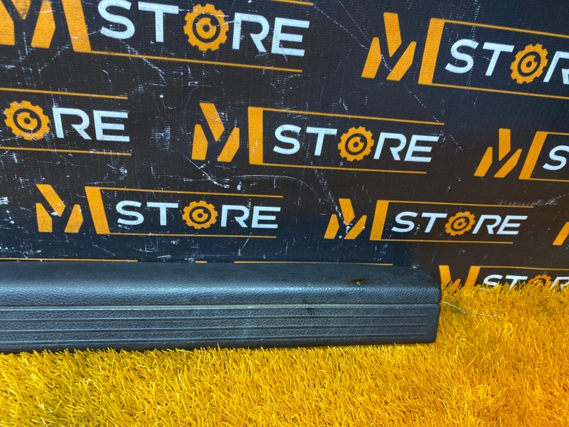 Накладка на порог салона, 300 рублей, Красноярск